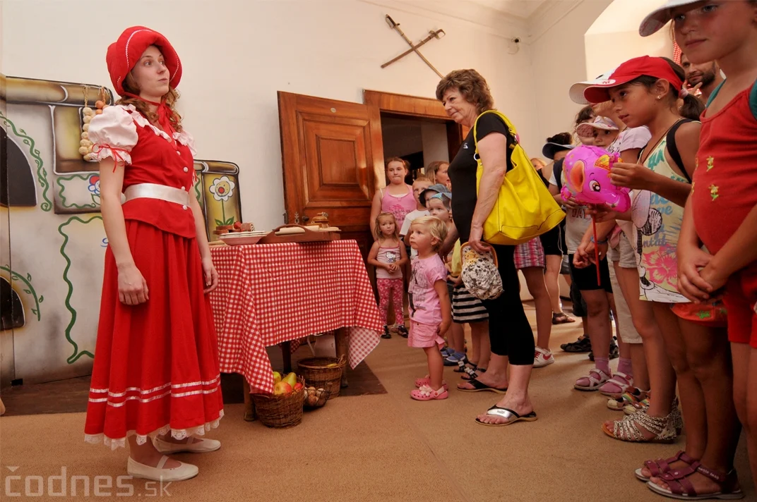 Rozprávkový zámok 2013 – dobová divadelná scéna